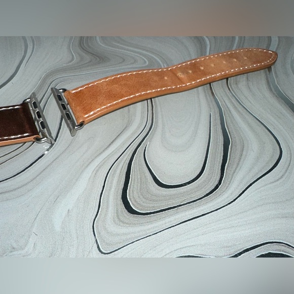 Leather Apple Watch Band - Picture 3 of 6